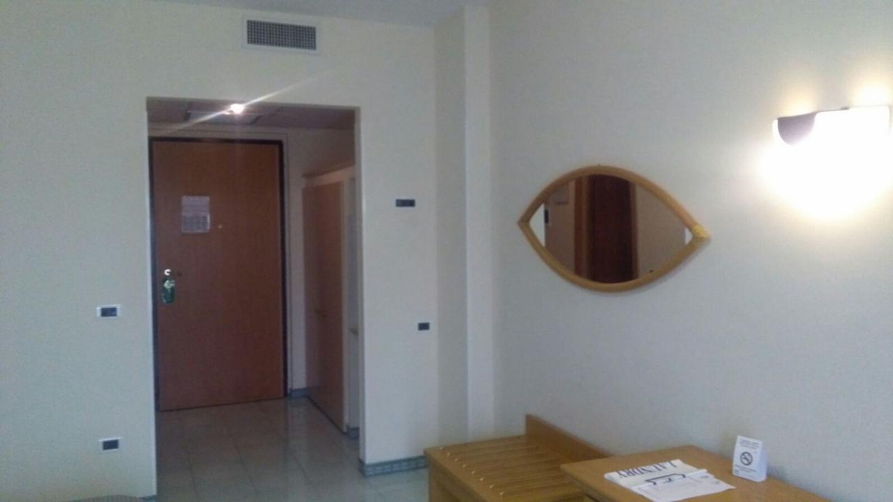 Hotel Minerva Brindisi Exterior foto