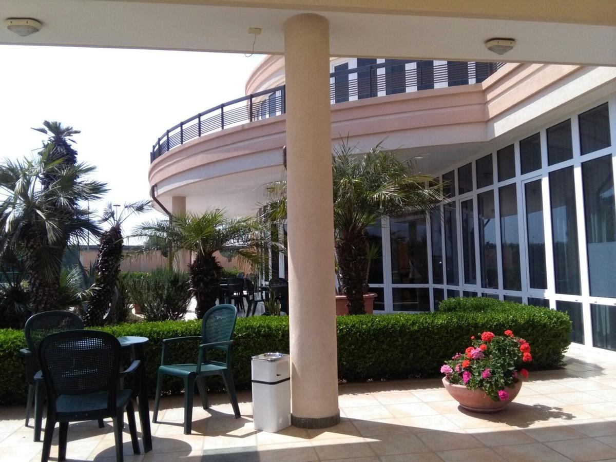 Hotel Minerva Brindisi Exterior foto