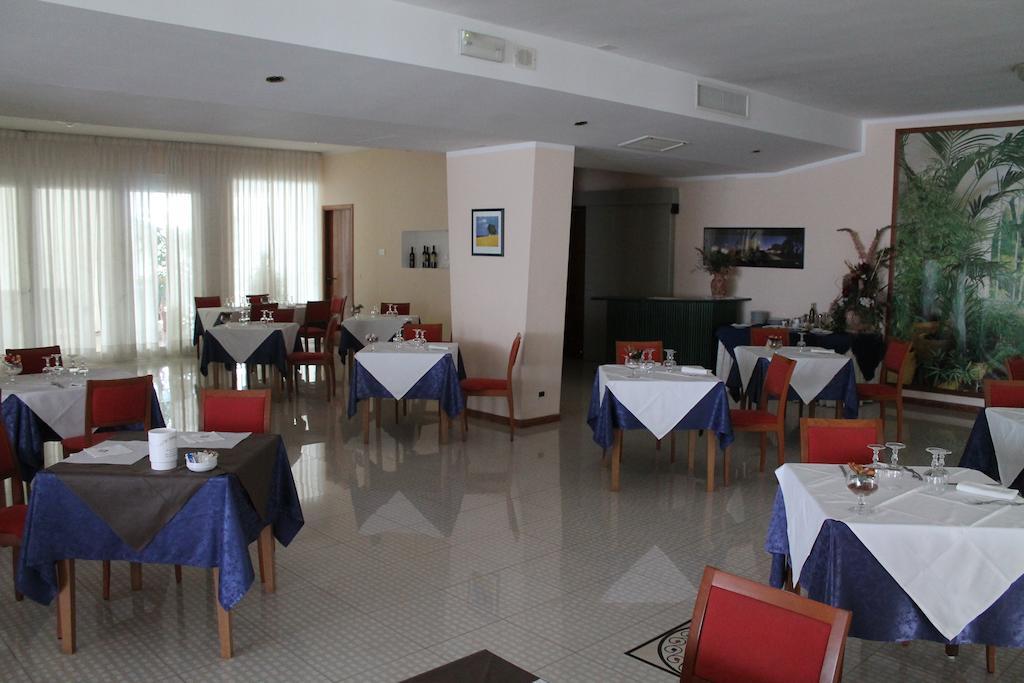 Hotel Minerva Brindisi Exterior foto